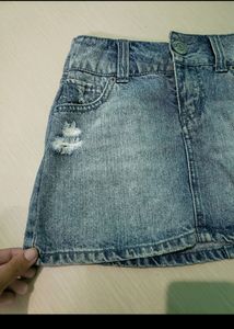 Distressed Y2k Mini Denim Skirt