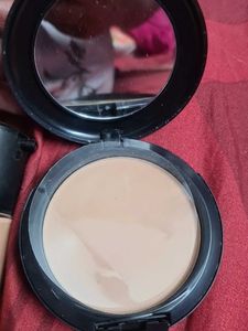 MAC &amp; Huda Beauty Face Makeup combo