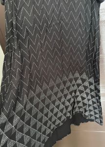 Chic Black Kurta with Geometric Print