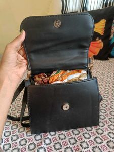 Chic Black Bow Clutch Bag