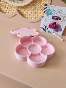 Flower-Shaped Jewelry Organizer