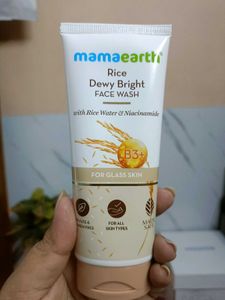 Pond's and mamaearth Facewash