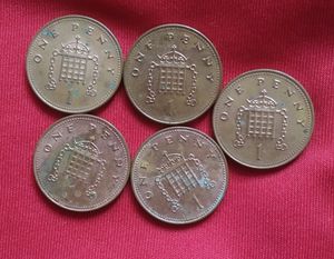 Foreign Coins Elizabeth1 Penny 5 Coins United Kingdom