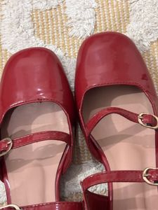 Chic Burgundy Block Heel Slingbacks