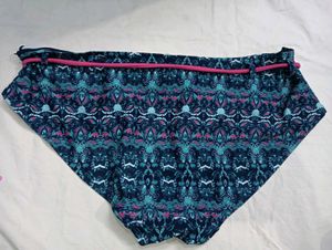 thrift  🫴Bikini 🤎Bottom with Tie Detail