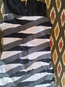 Chic Striped Sleeveless Dress