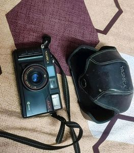 YASHICA Super Gold CAMERA