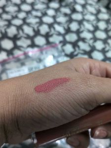 Huda Color Liquid Lipstick