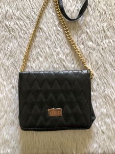 Black Slingbag (Women’s)