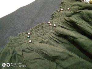 Stylish Green Off-Shoulder Top with Lace Detail