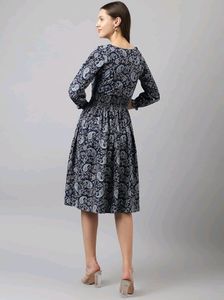 Flared Midi Dress👗