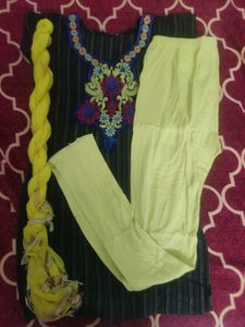 Elegant Striped Kurta Set with Vibrant Neckline