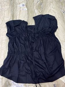 Black Gathered Short Sleeve Top
