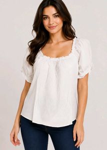 Beautiful Whitee puff sleeve top..🌼🫶