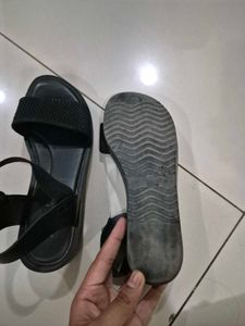 Black Flat Sandals with Elastic Straps