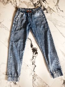GIRLS JEANS NEW (UNUSED)