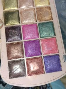Eyeshadow Palette - 18 Colors!