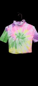 🆕Beautiful multi colored top.