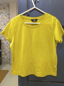 Yellow MAX T-shirt