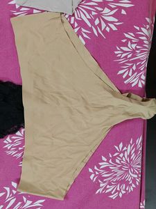 6 Women's panties - L size