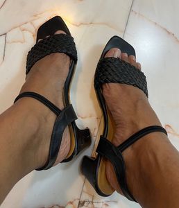 Stylish Black Woven Strap Sandals