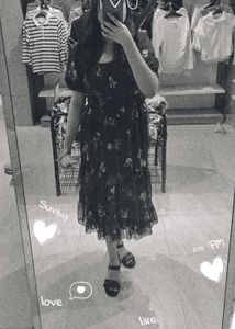 Chic Black Floral Midi Dress