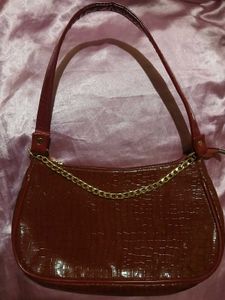 Price drop🔥 Chic Shoulder Bag with Gold Chain🍒
