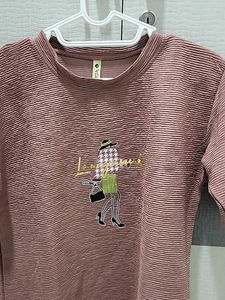 Chic Embroidered Graphic Tee