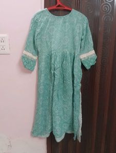 Beautiful Teal Kurta with White Embroidery L size