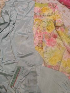 Beautiful Floral Kurta Set with Dupatta