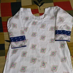 Elegant White &amp; Blue Printed Kurta Set