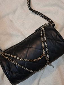 Stylish Black Barrel Handbag