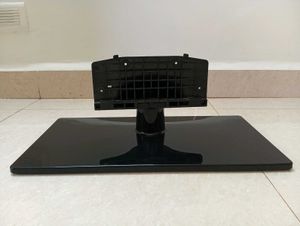 TV STAND ( FREE DELIVERY)