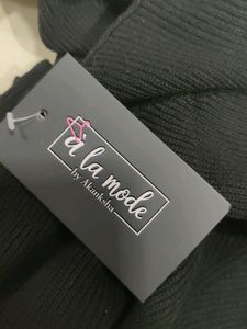 Black Fitted Tee