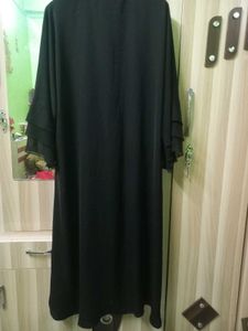 Elegant Black Abaya with Pleated Hem