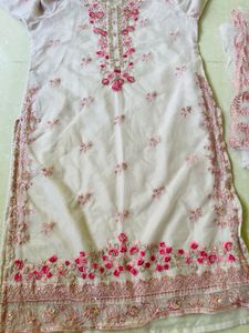 Embroidered Pink Kurta Set