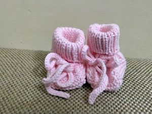 Cute Pink Knitted Baby Booties