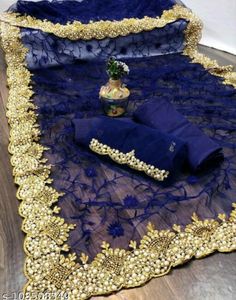 Women Heavy Work Sarees With Blause