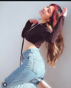 H&amp;M Chic Ring Detail Cut-Out Crop Top