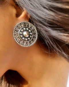 Beautiful Studs (Festive Sale ) 🥳🥳🥳🥳