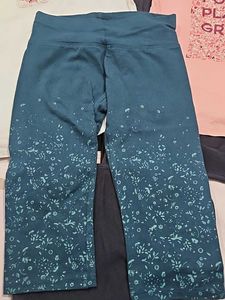 1 Girls T-shirt &amp; 3/4 Legging Set