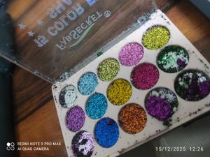 Fabsecret 15 Color Eyeshadow Palette