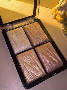 Glowzilla Highlighter Palette
