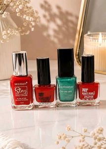 Set of 4 Nail Polishes