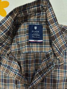Men's Plaid Short Sleeve Button-Up Shirt