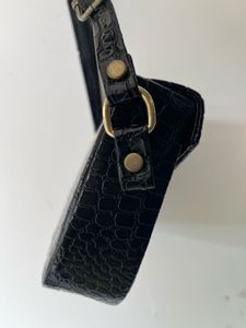 Chic Black Croc Embossed Shoulder Bag