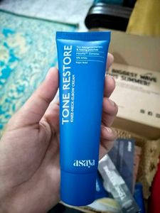 Asaya Fade Roll-On and knee cream