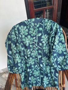 Beautiful Blue &amp; Green Floral Short kurta