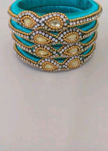 Thread Bangles Set ✨