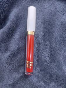 MyGlamm Ultimate Matte Liquid Lipstick - Red Diva